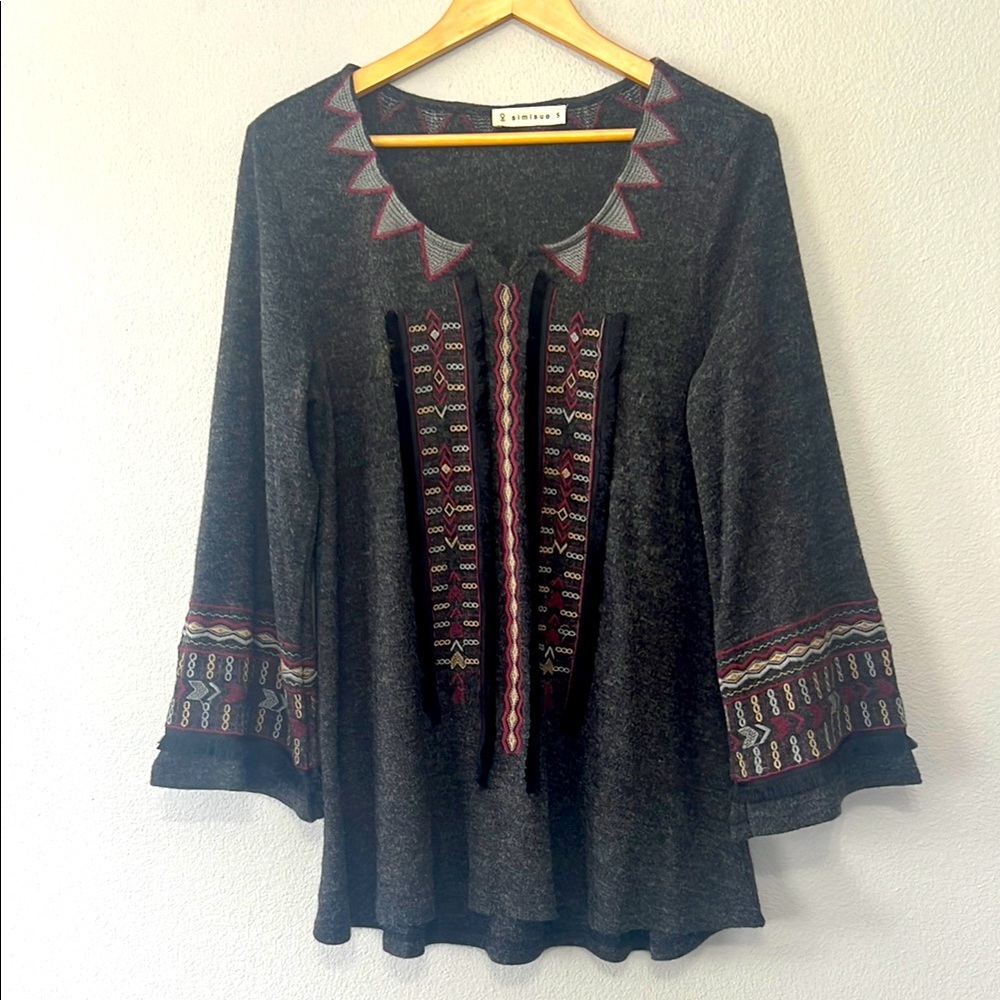 Simi Sue Gray and Black‎ Bell Sleeve Blouse